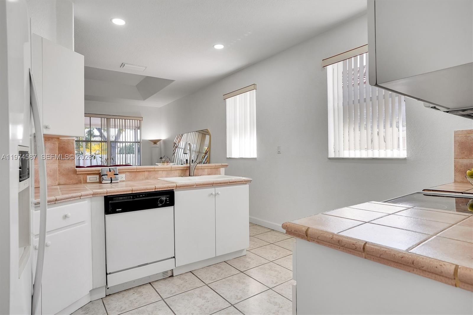 RIVIERA TRACE - Residential