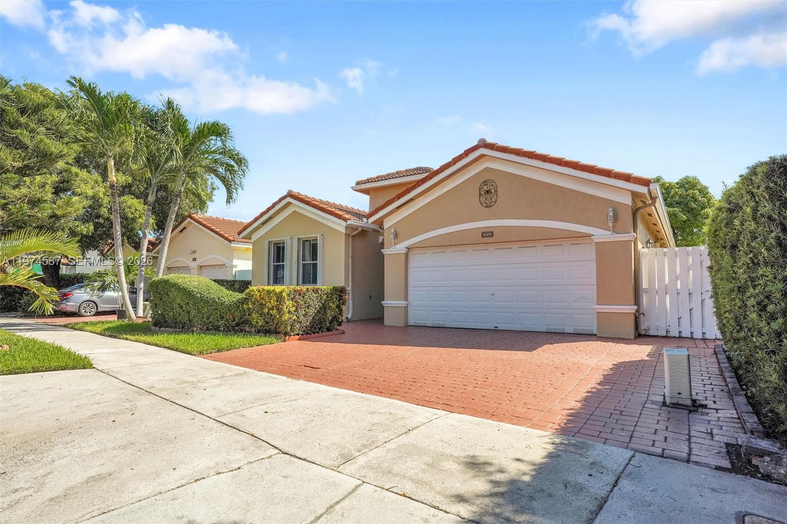 RIVIERA TRACE - Residential