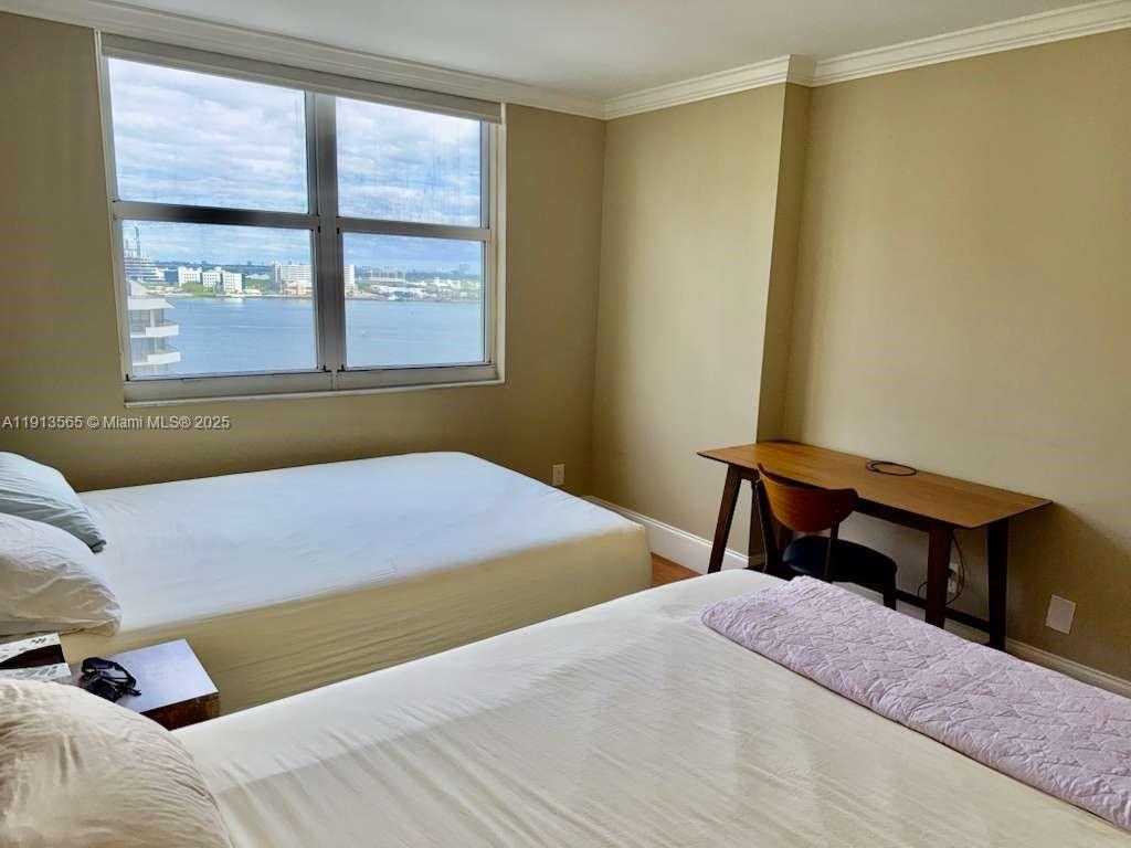 ISOLA CONDO - Residential