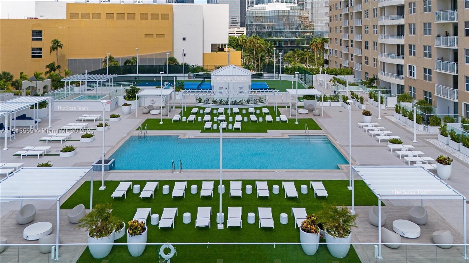 ISOLA CONDO - Residential