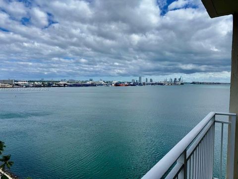 770 Claughton Island Dr 1613 Miami FL 33131