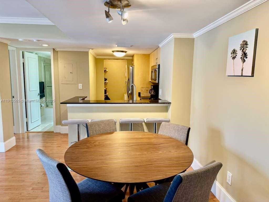 ISOLA CONDO - Residential