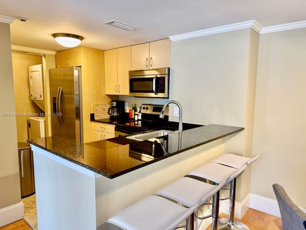 ISOLA CONDO - Residential