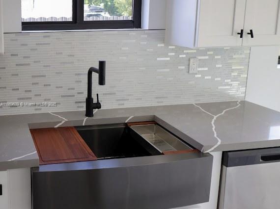 LAURAVILLE GARDENS - Residential