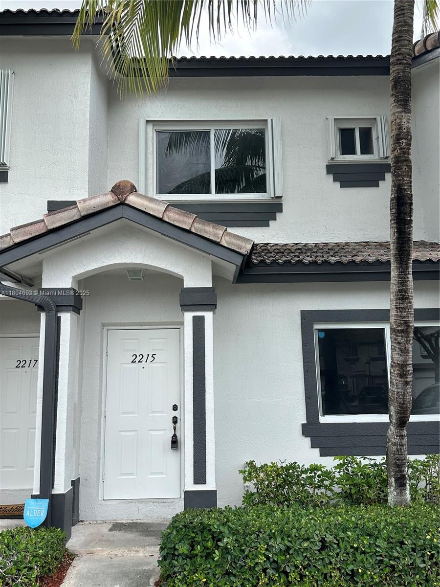 2215 Se 25th Ave 2215, Homestead, Miami-Dade County, Florida - 2 Bedrooms  
3 Bathrooms - 