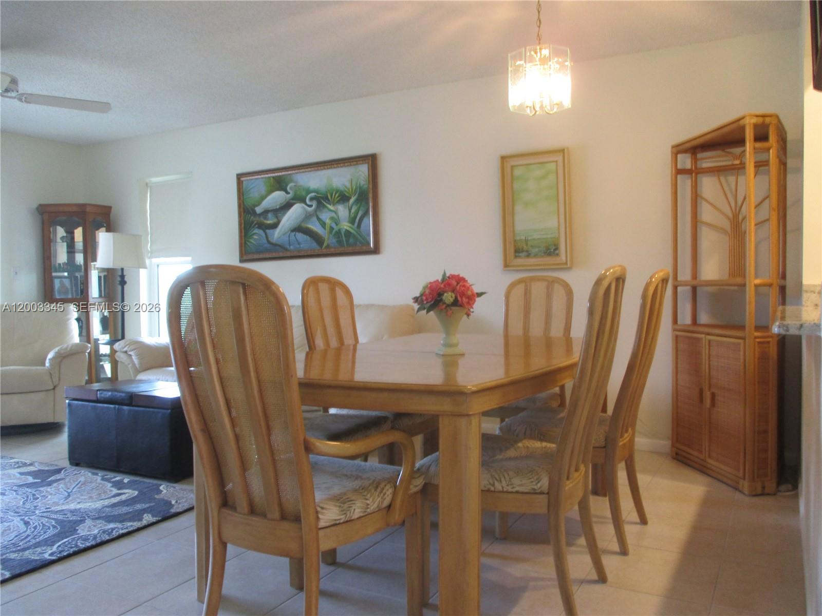 TWIN LAKES SOUTH & TOWN V - Residential