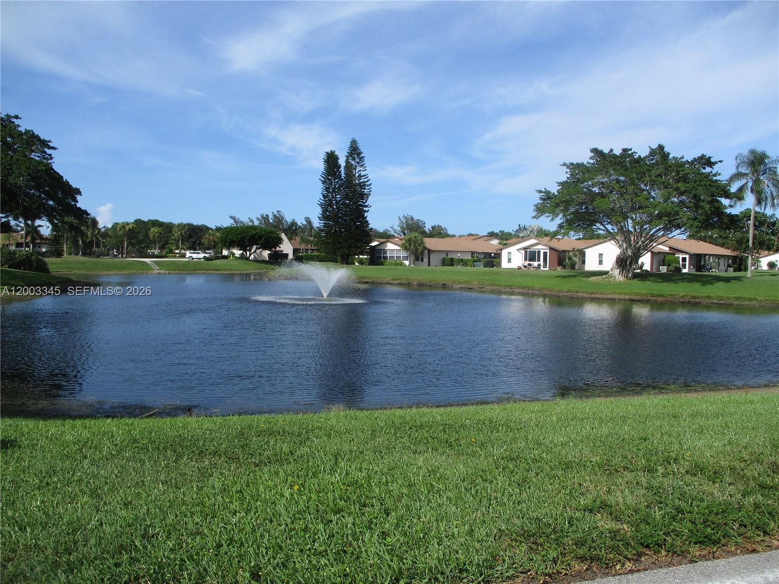 TWIN LAKES SOUTH & TOWN V - Residential