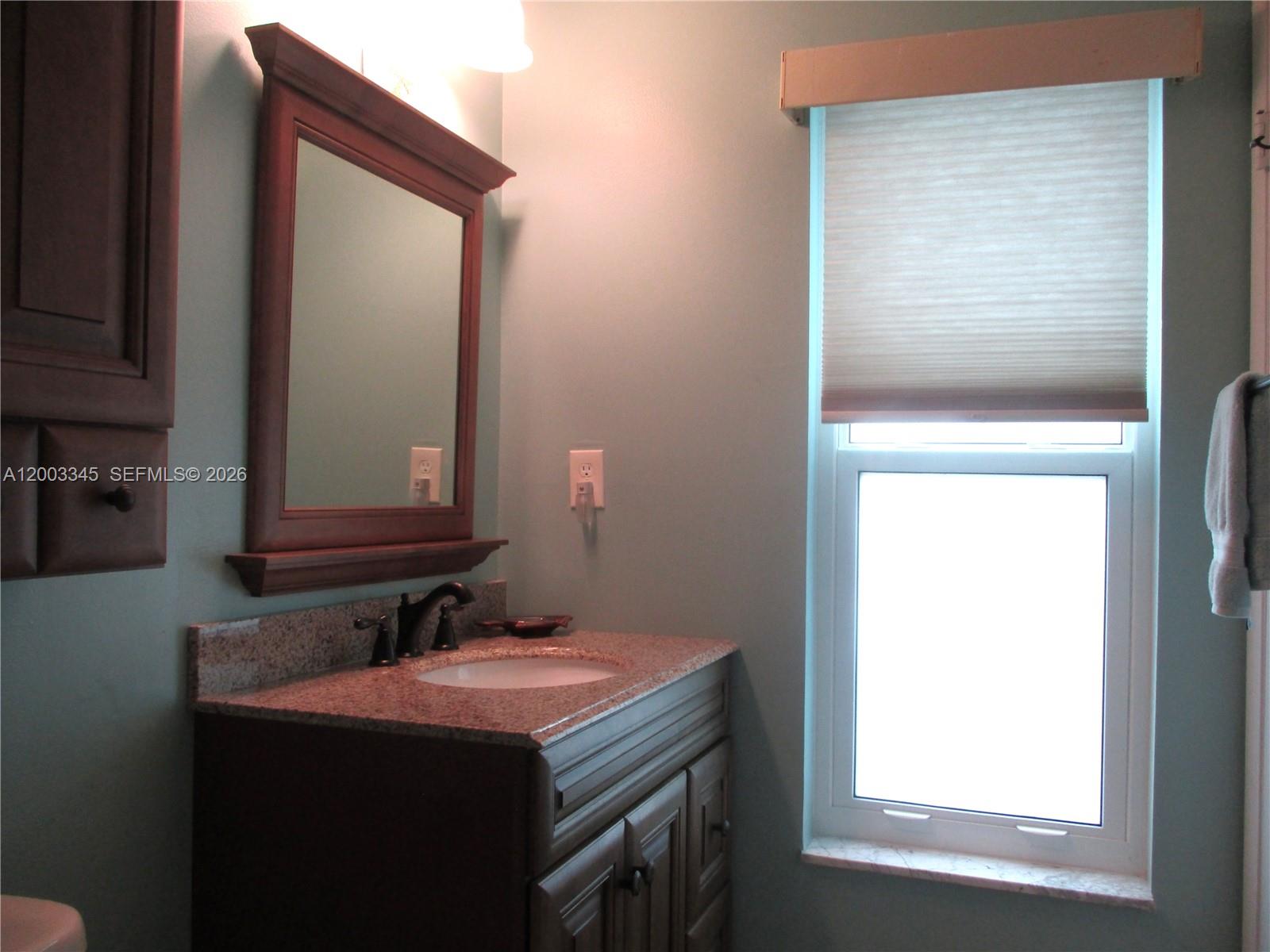 TWIN LAKES SOUTH & TOWN V - Residential