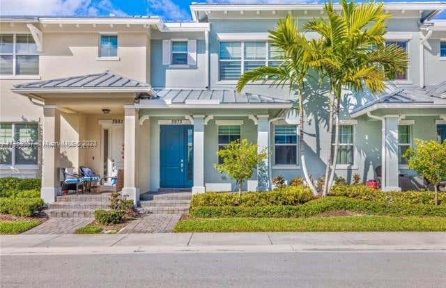 Photo of 3973 Poinciana Ln #1, Hollywood, FL 33021 (MLS # A11468037)