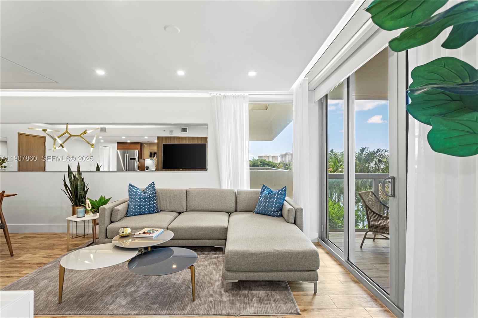 9261 E Bay Harbor Dr 407