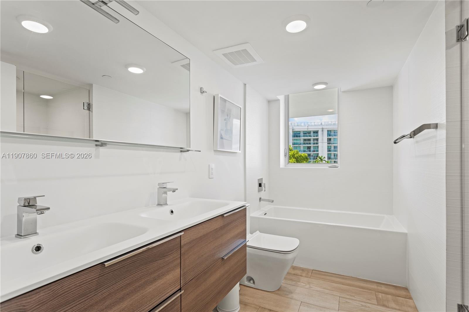 THE IVORY RESIDENCE CONDO - Residential