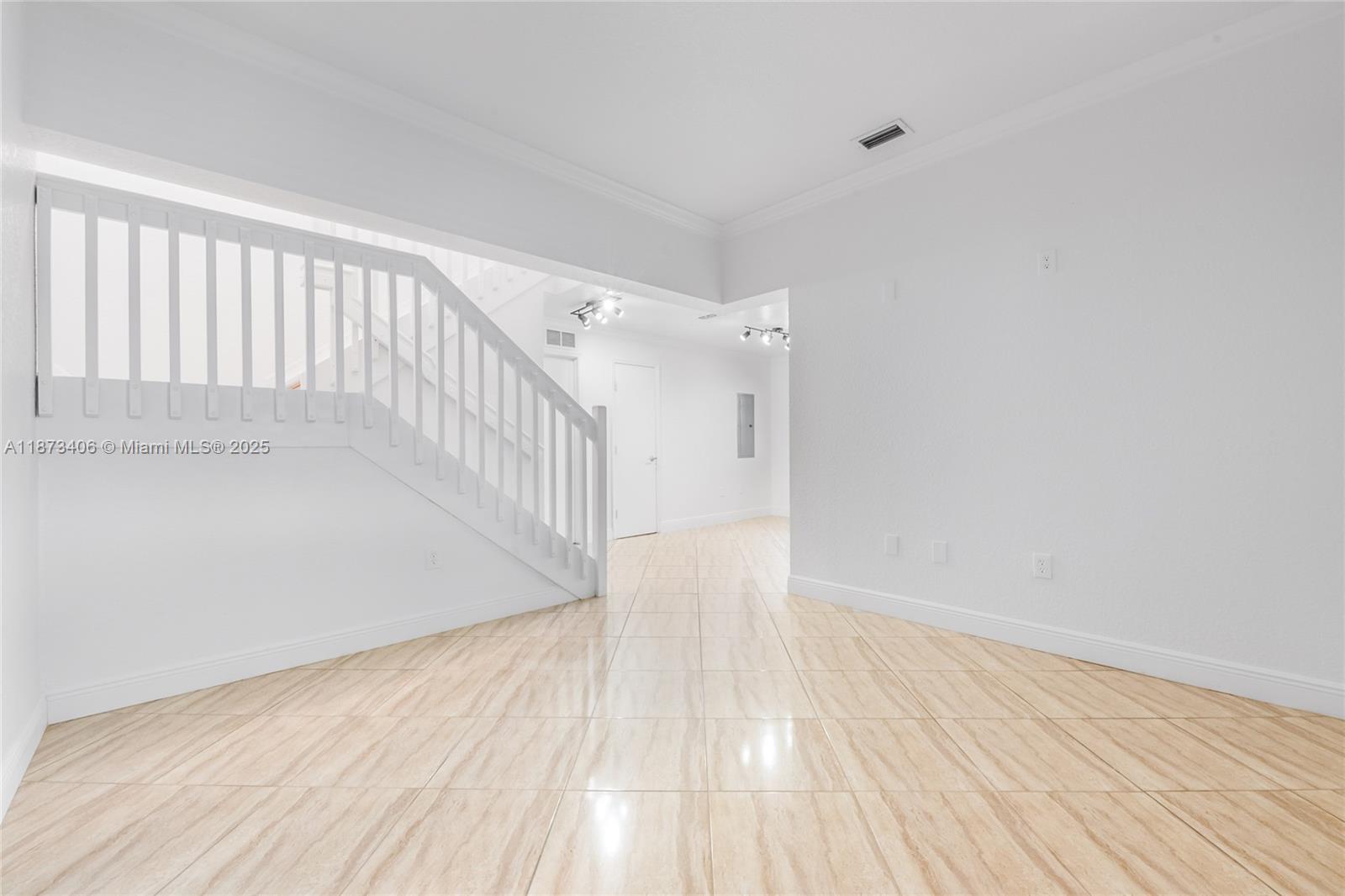 THE VILLAS OF ST AGNES CO - Residential