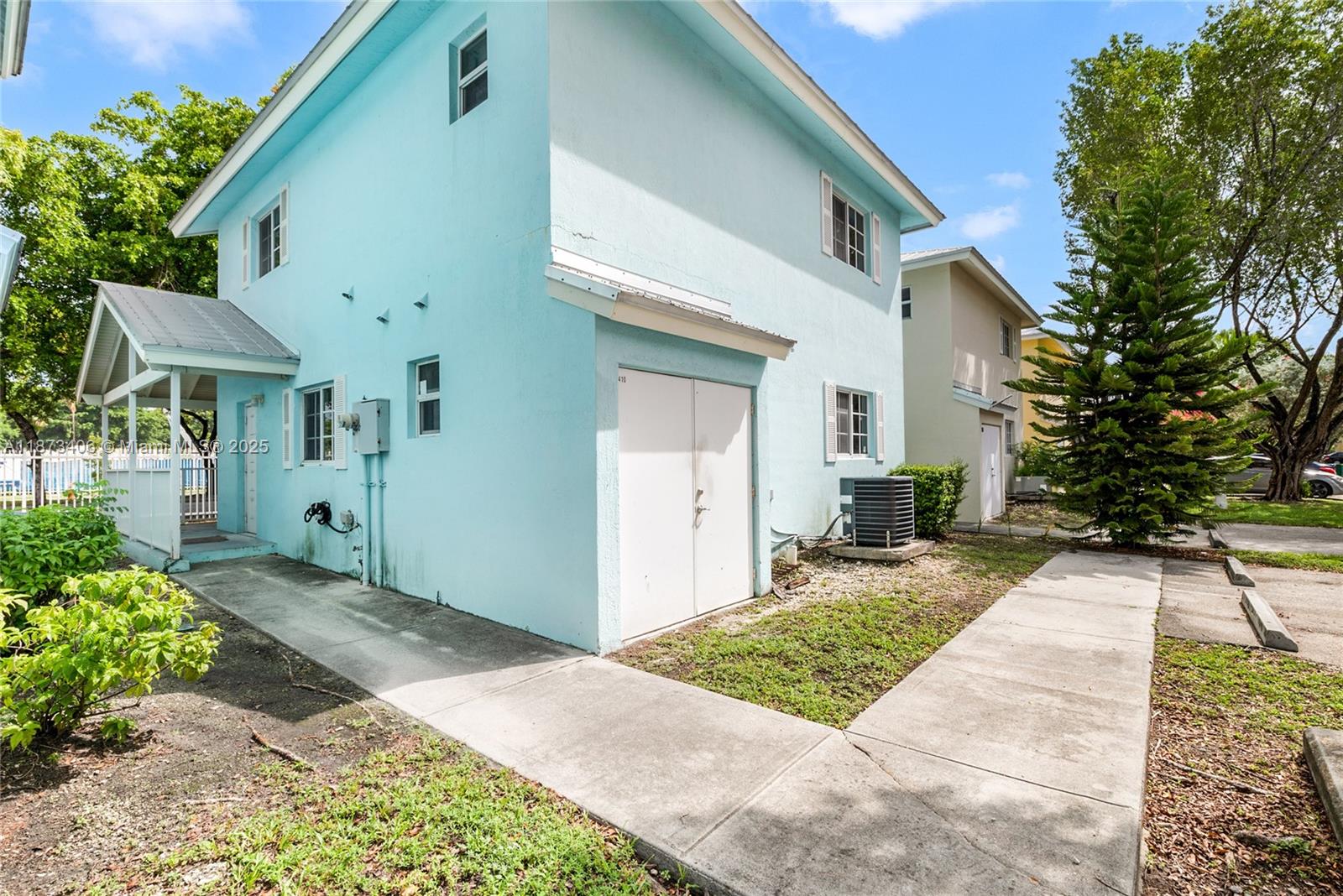 THE VILLAS OF ST AGNES CO - Residential