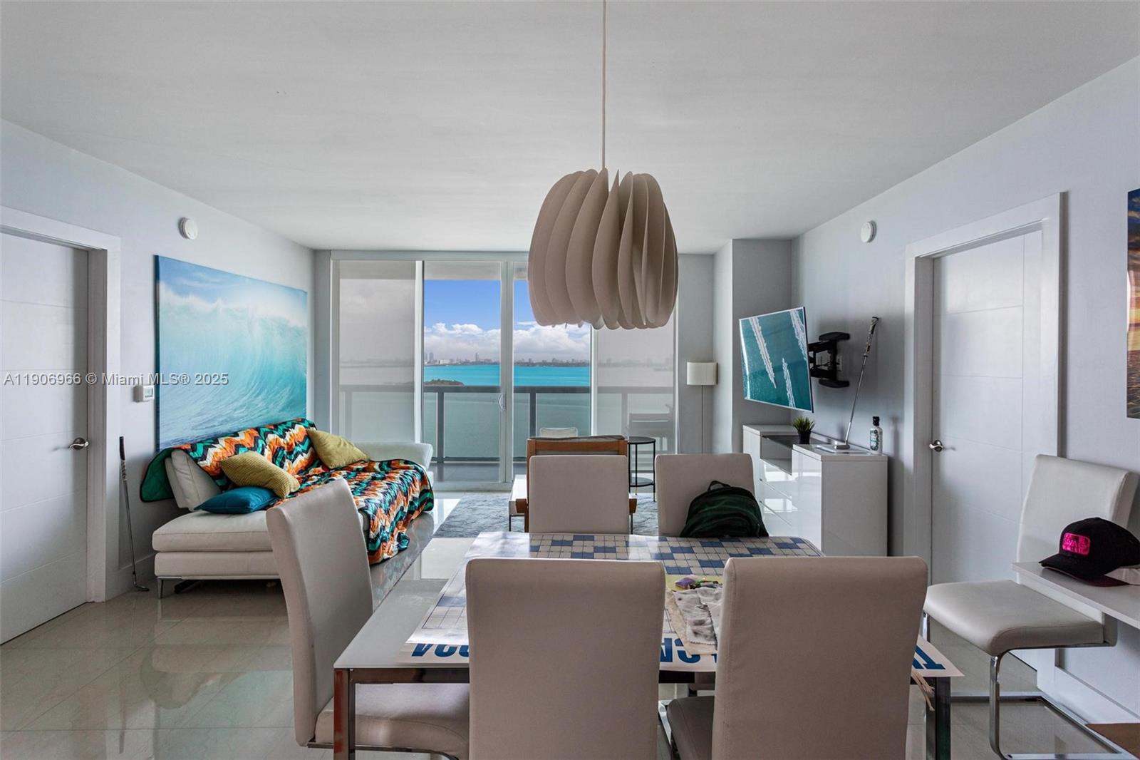 1800 CLUB CONDO - Residential Lease