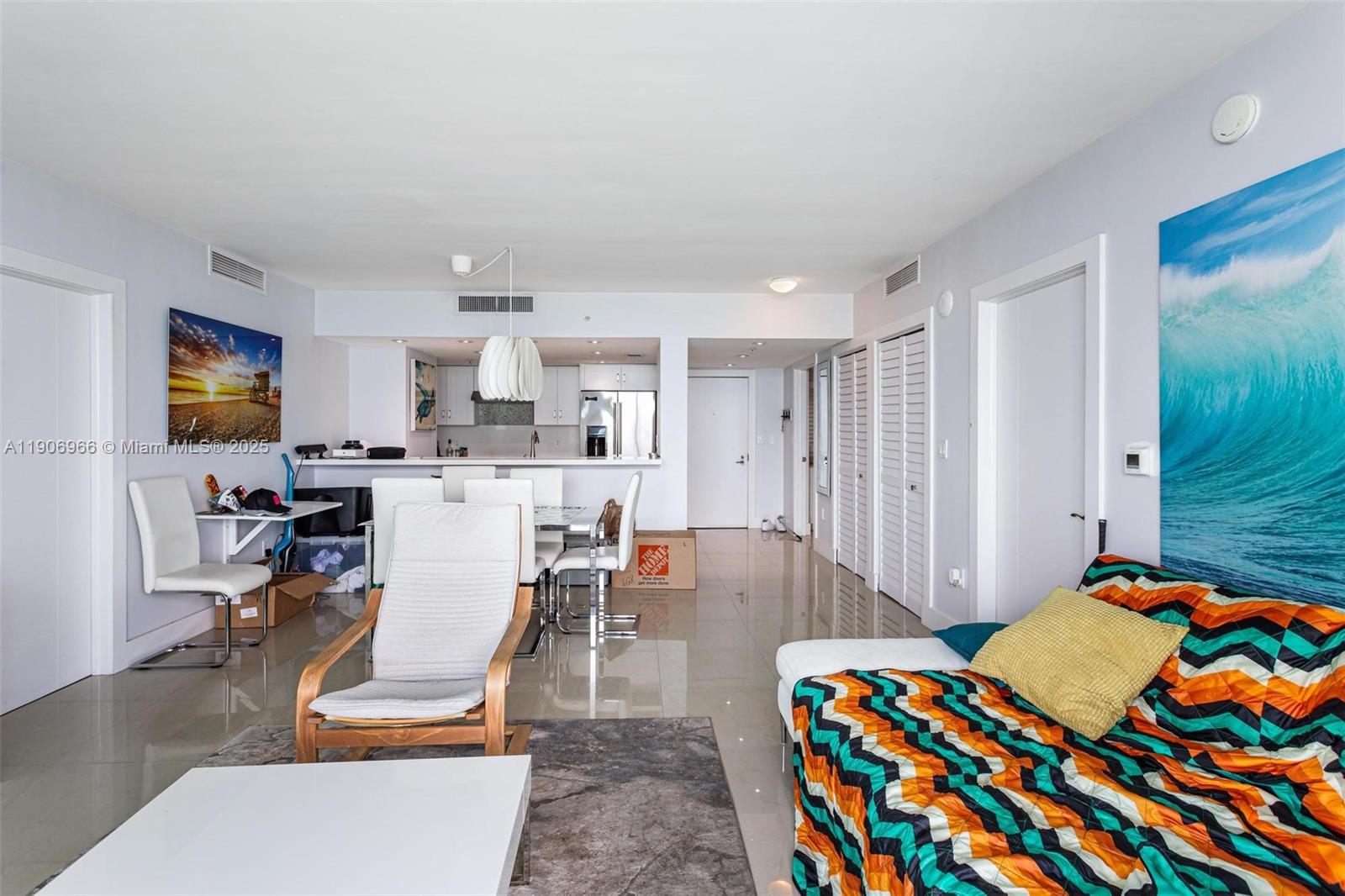 1800 CLUB CONDO - Residential Lease