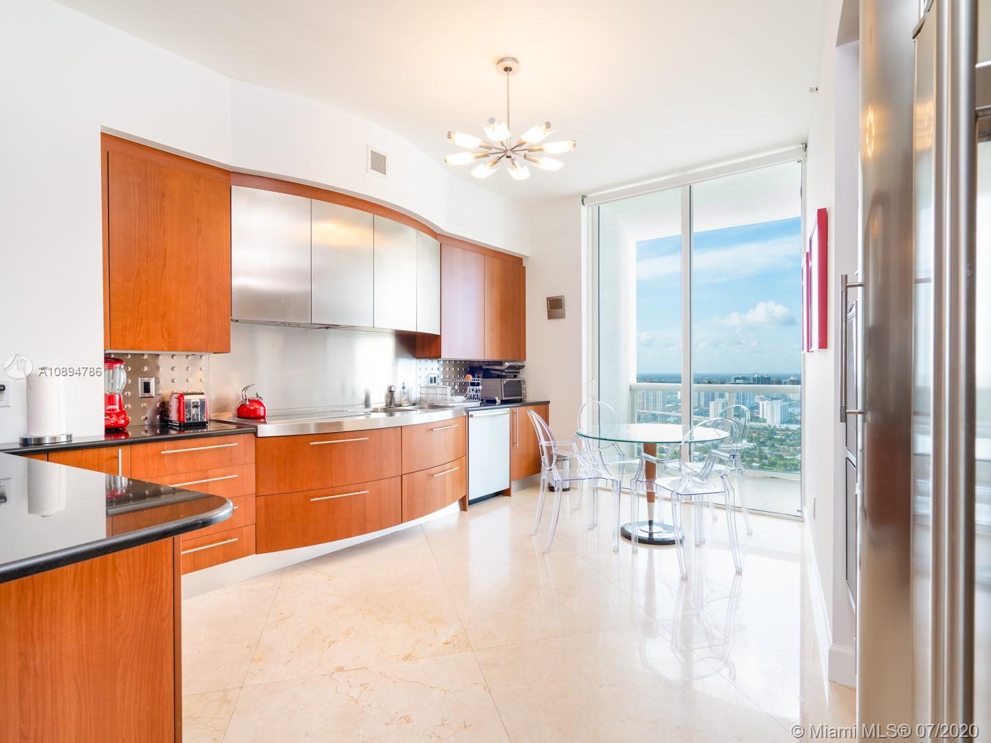 TRUMP PALACE CONDO - Residential