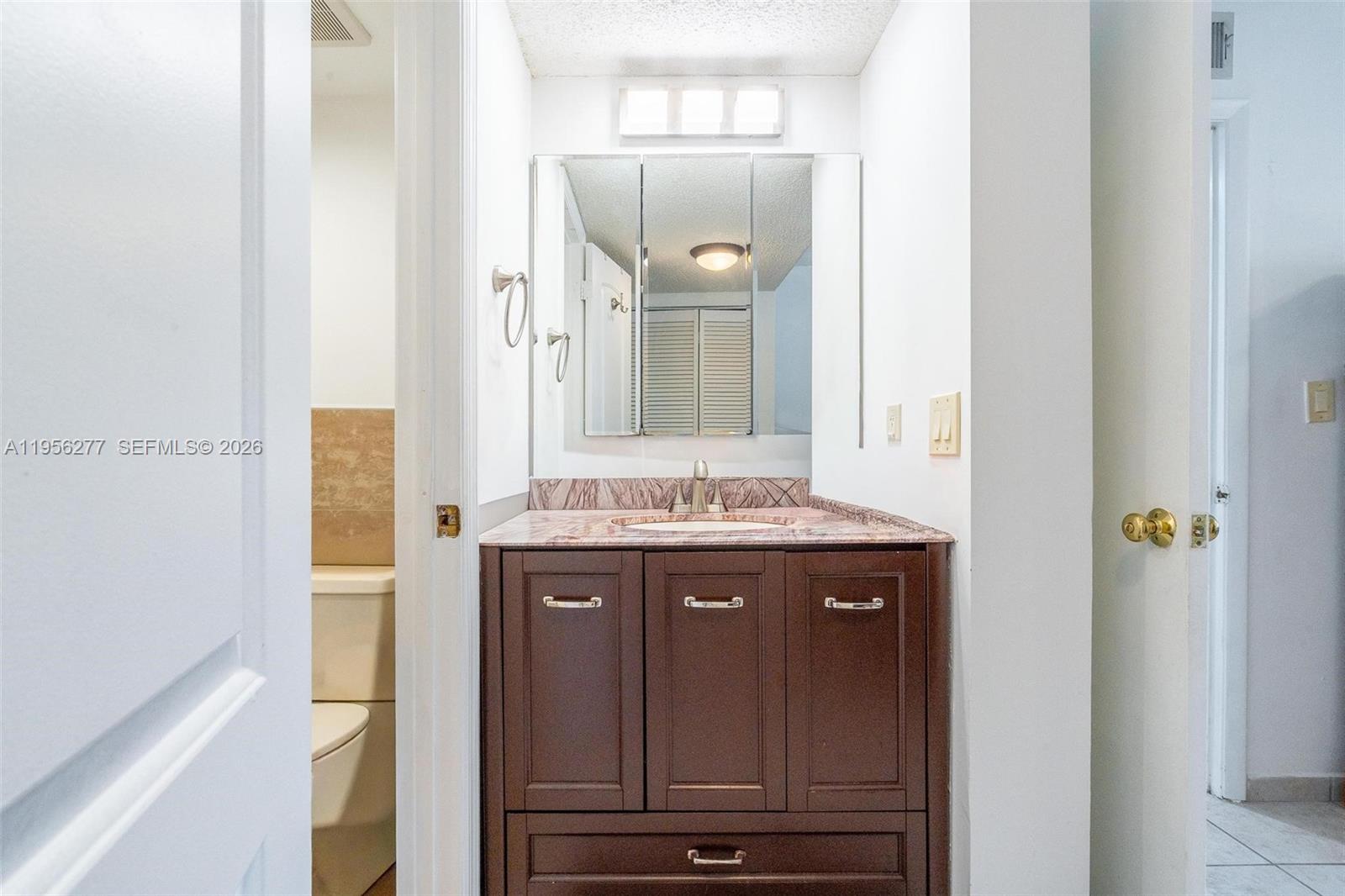 WILLOW WALK OF KENDALL CO - Residential