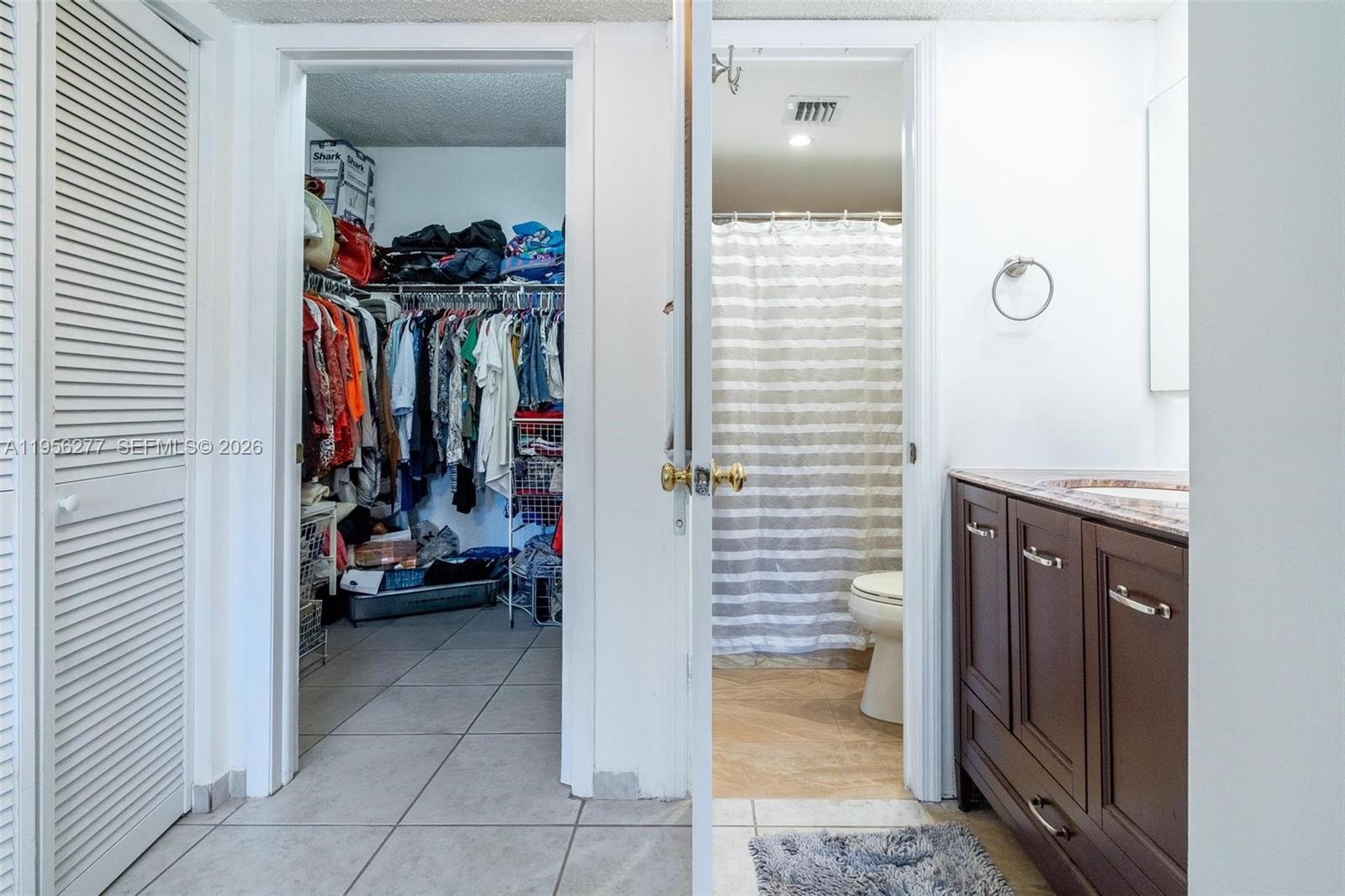 WILLOW WALK OF KENDALL CO - Residential