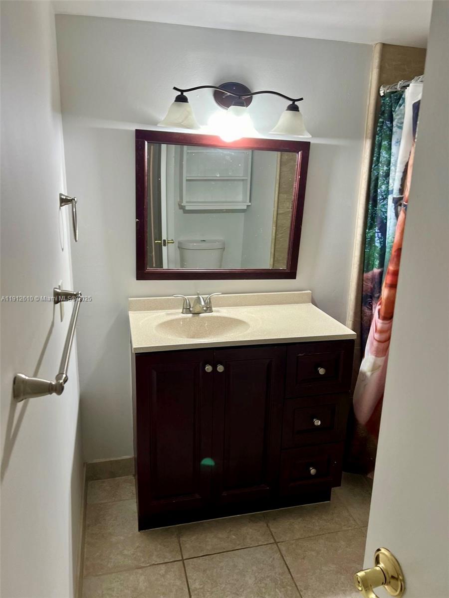 BLDG 130 OF COUNTRY CLUB - Residential