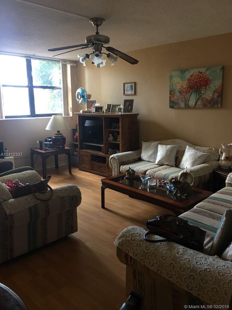 VERSIALLES GARDENS II CON - Residential