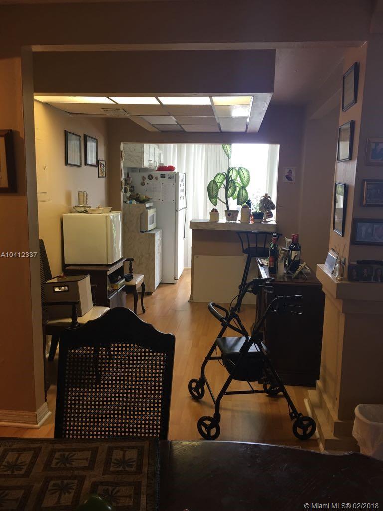 VERSIALLES GARDENS II CON - Residential