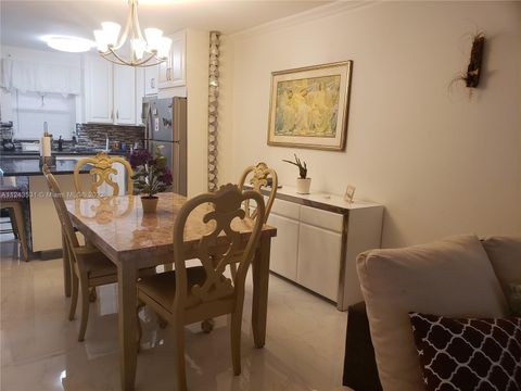 A home in Lauderdale Lakes