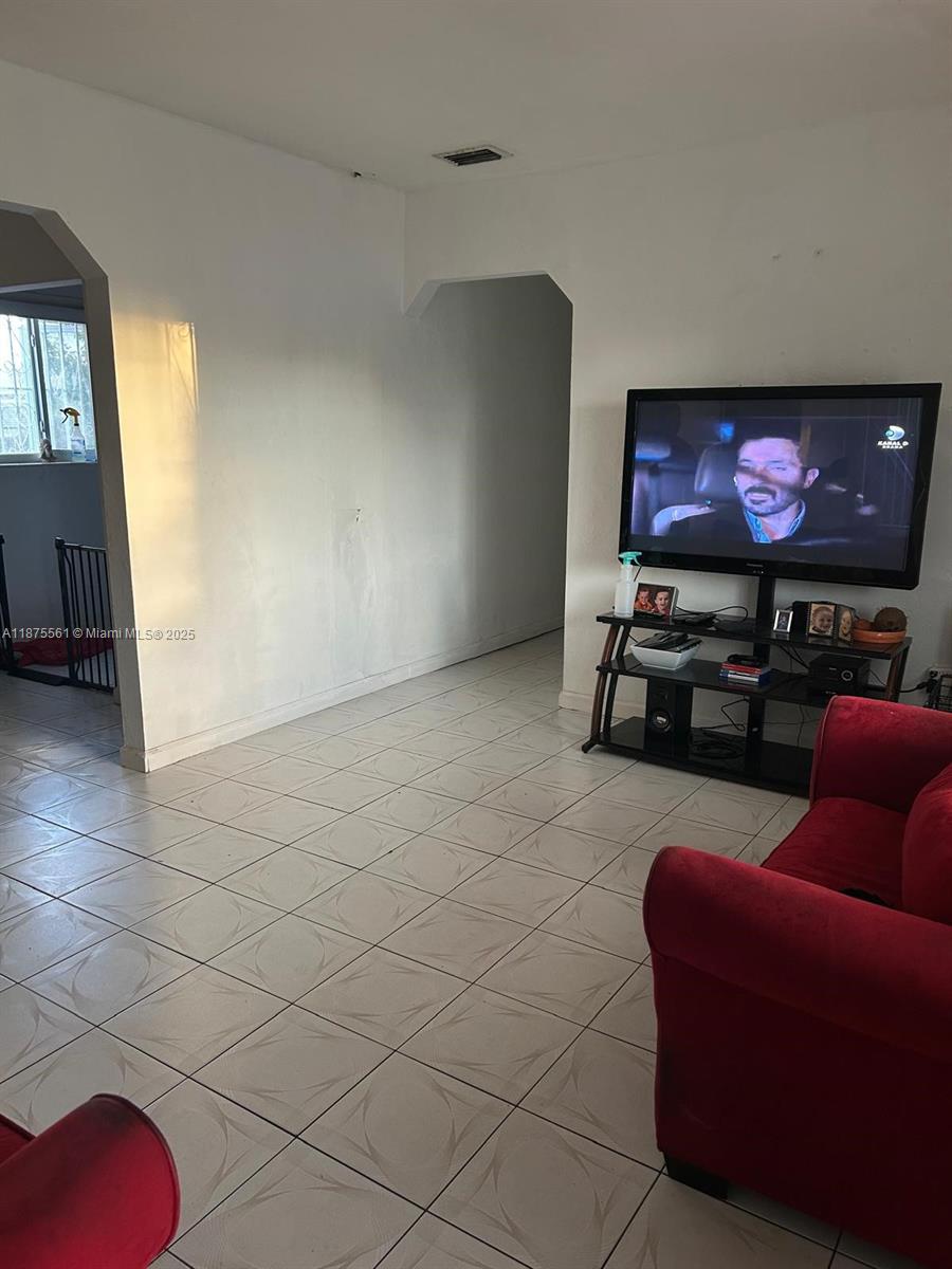 BROADMOOR MANOR - Residential