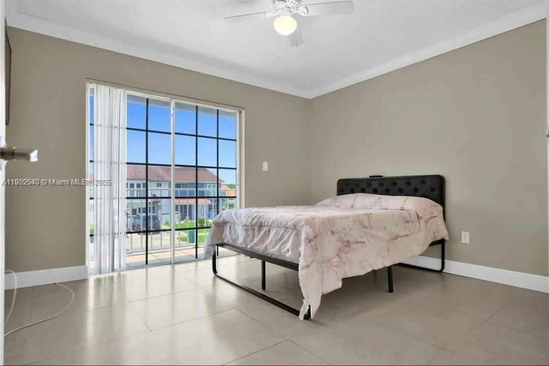 TWIN CHALETS AT INTL GARD - Residential