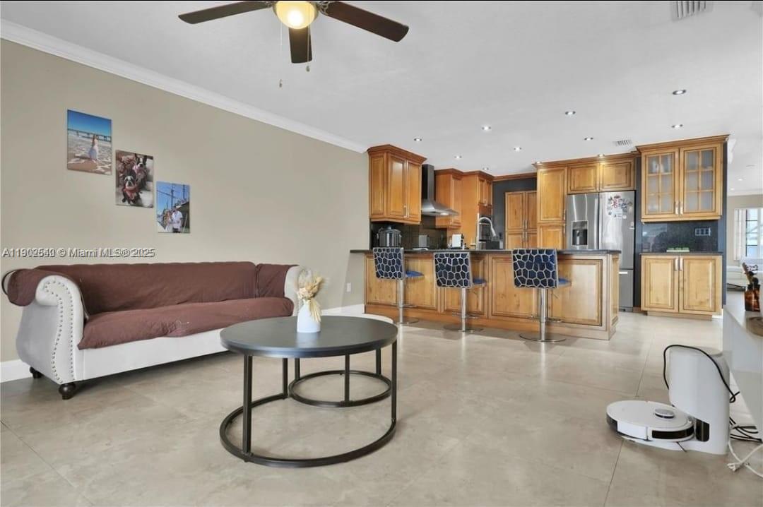 TWIN CHALETS AT INTL GARD - Residential