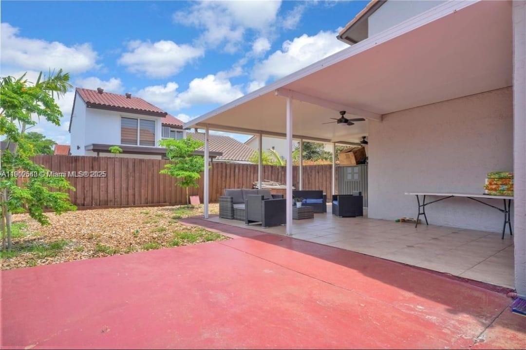 TWIN CHALETS AT INTL GARD - Residential