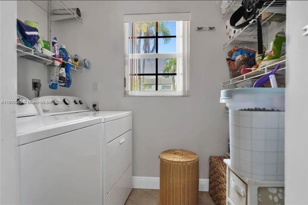 TWIN CHALETS AT INTL GARD - Residential