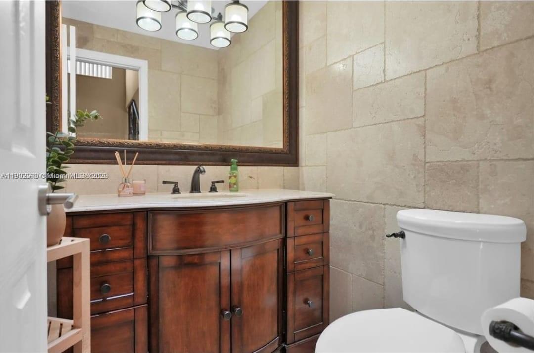 TWIN CHALETS AT INTL GARD - Residential