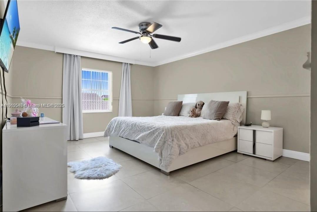 TWIN CHALETS AT INTL GARD - Residential