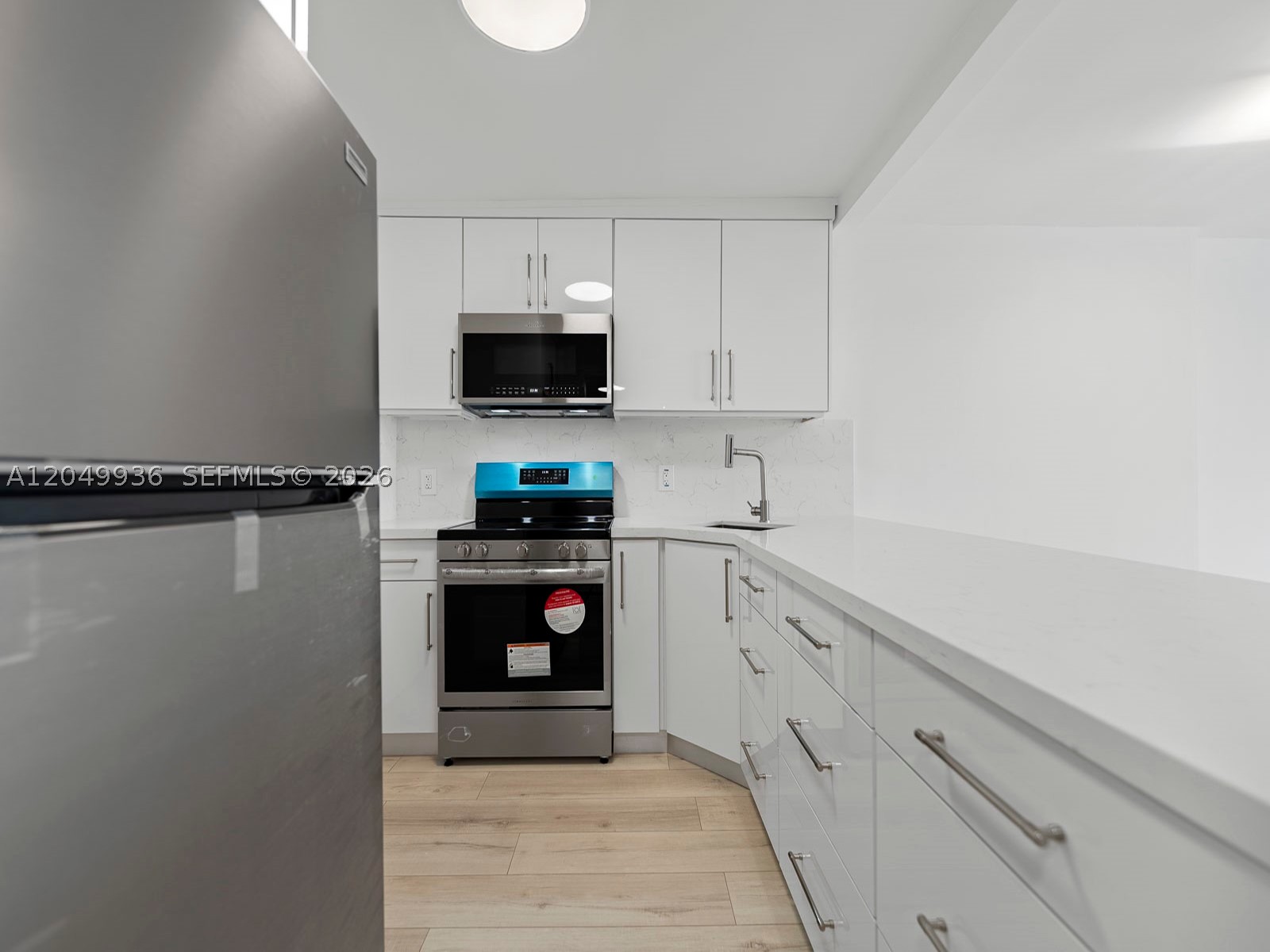 401 Ocean Dr 403