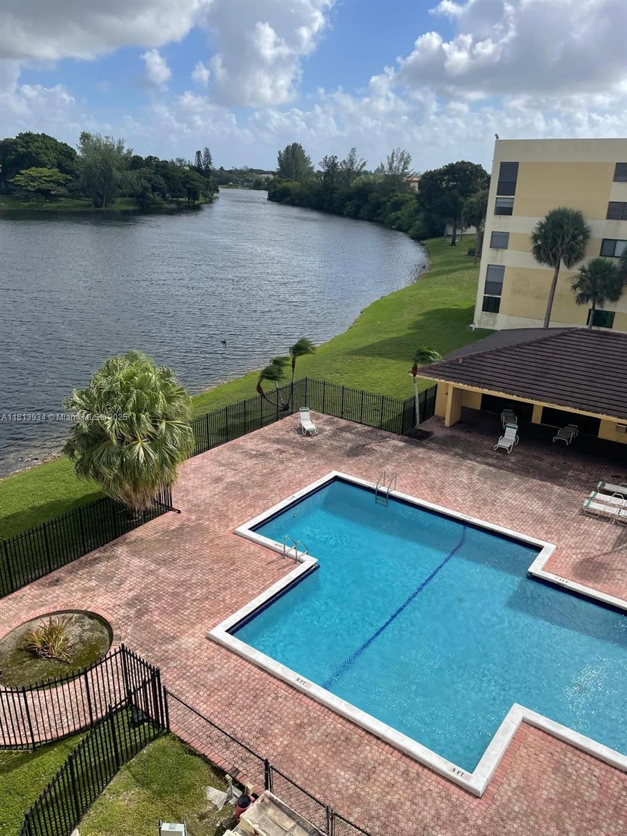 Property for Sale at 6575 W Oakland Park Blvd 511, Lauderhill, Miami-Dade County, Florida - Bedrooms: 2 
Bathrooms: 2  - $155,000