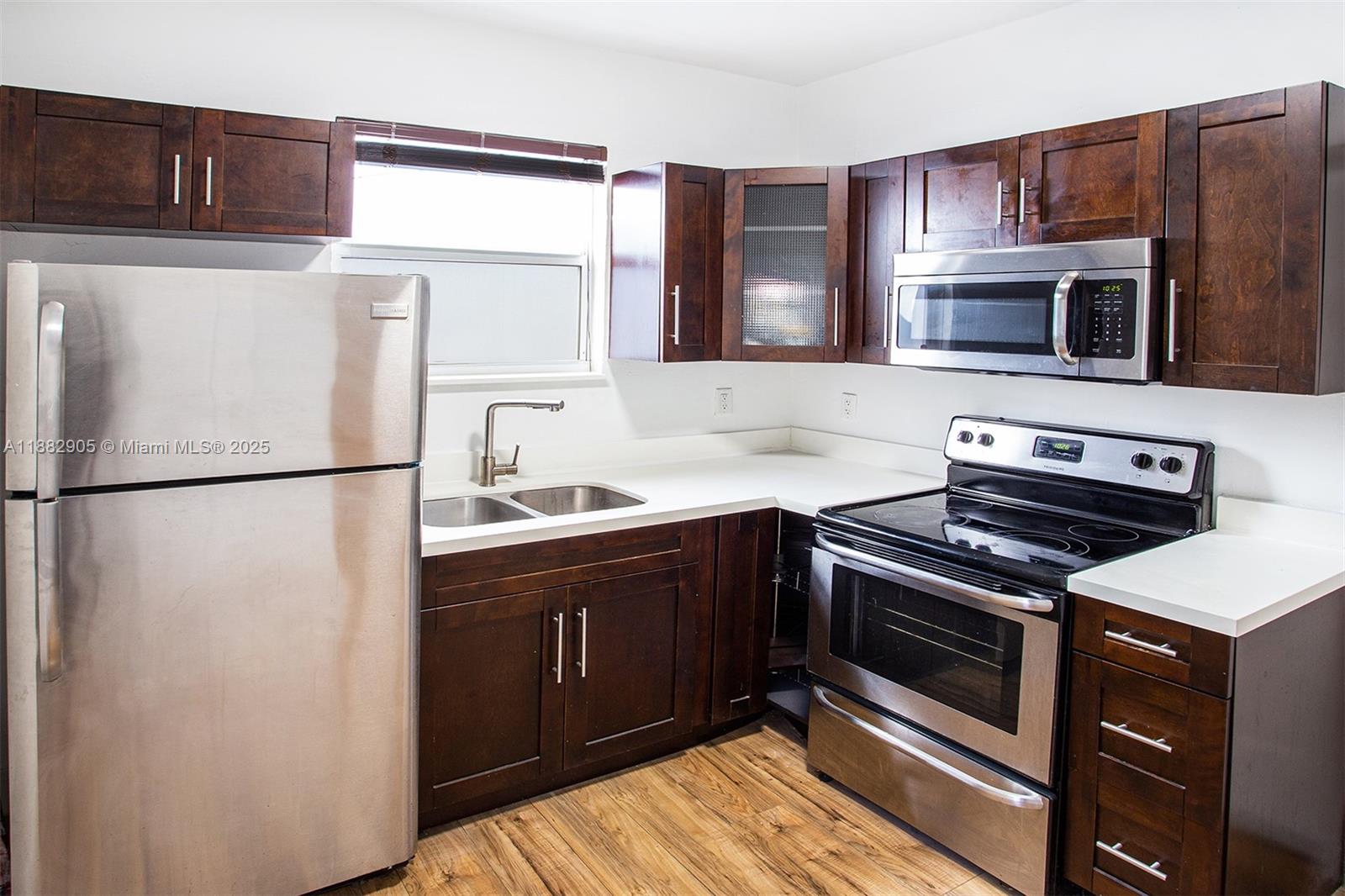 CITY OF MIAMI SOUTH - Residential Lease