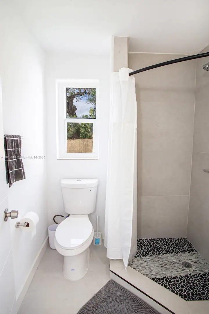 CITY OF MIAMI SOUTH - Residential Lease