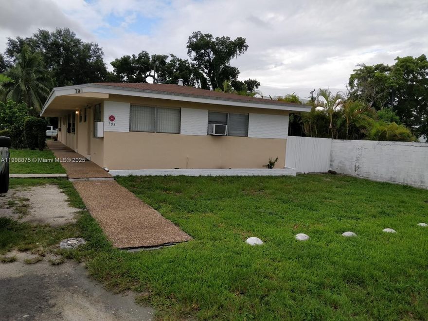1 bedroom 1 bathroom with small private closed yard. Coin washer \ dryer in building. See pics. First & security required. Great location. Water additional 50$ per month. Electric and gas paid by tenant.
