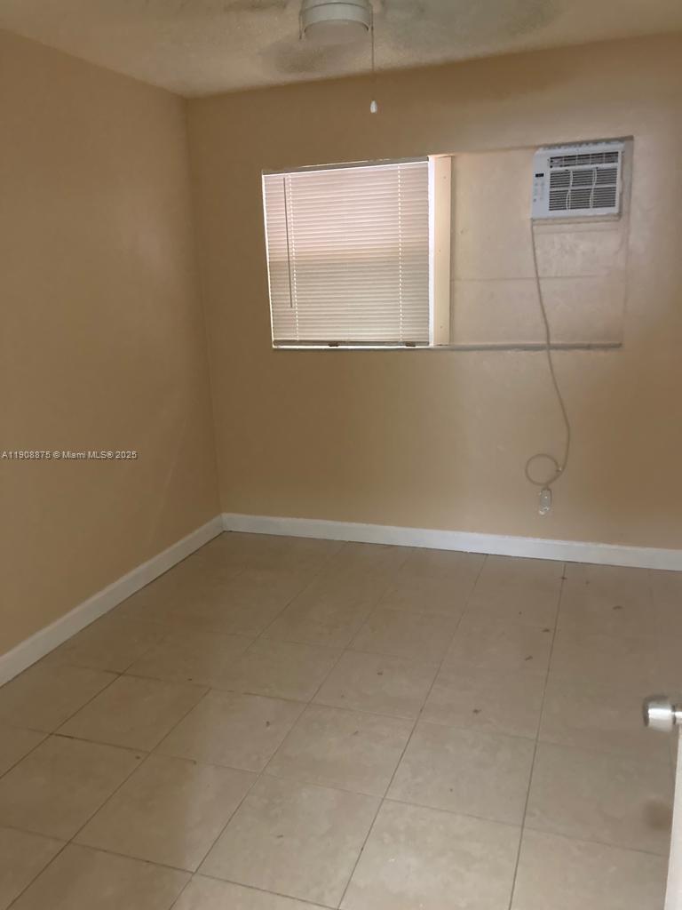 EVERGLADE LAND SALES CO - Residential Lease