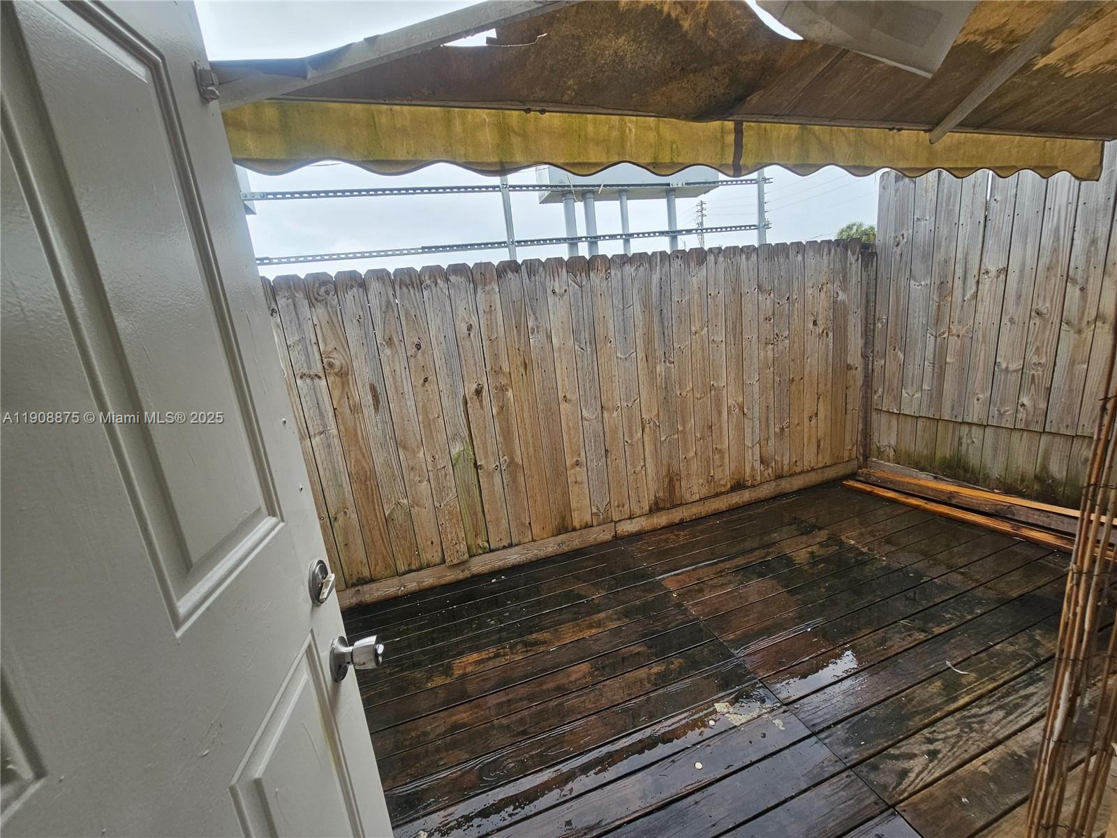 EVERGLADE LAND SALES CO - Residential Lease