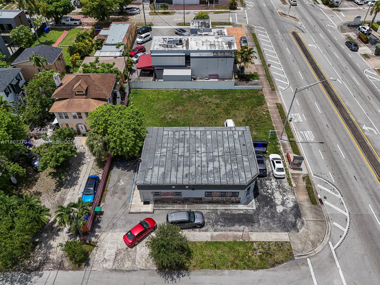 GRAPELAND PARK - Commercial Sale