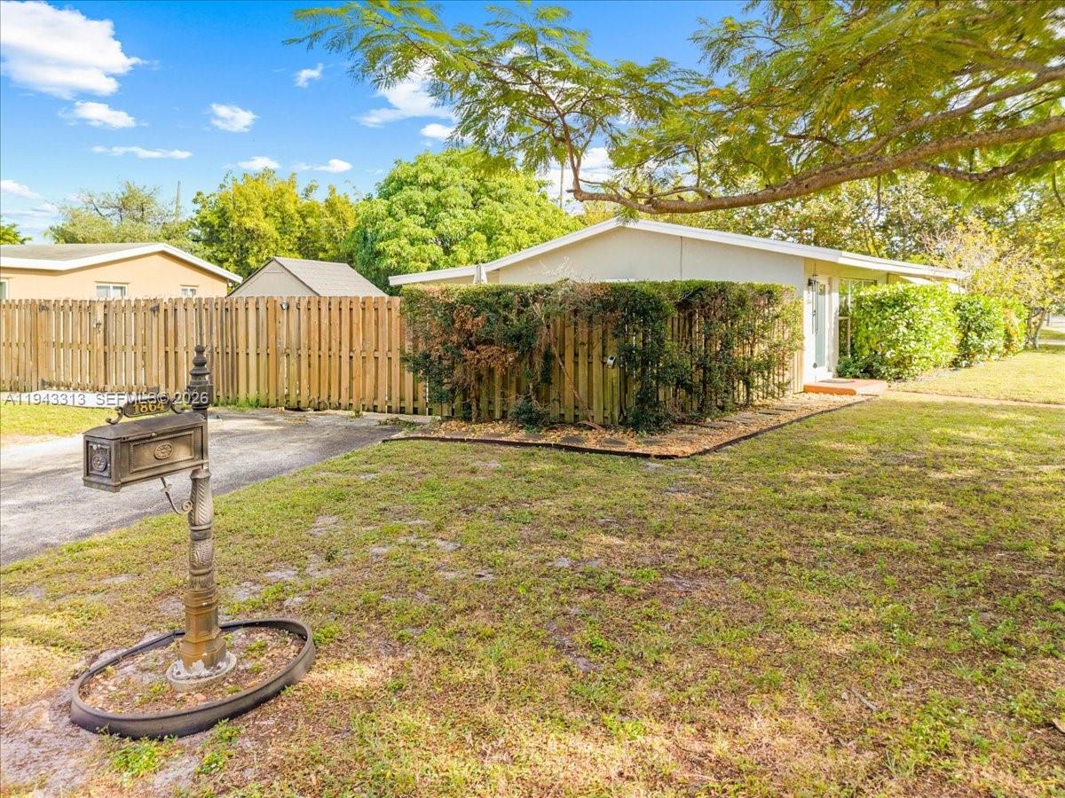 FAIRFAX BROLLIAR ADD SEC - Residential