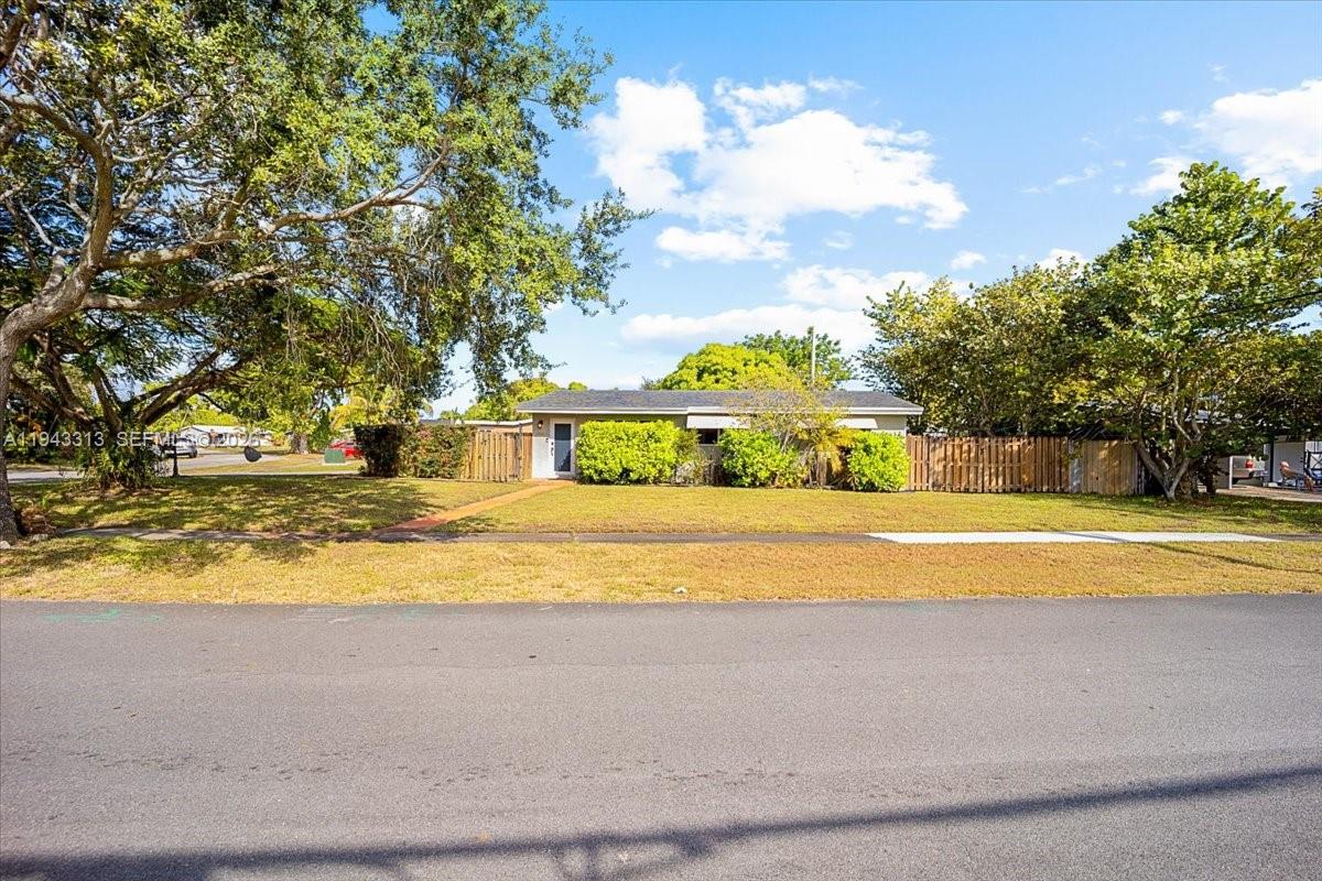 FAIRFAX BROLLIAR ADD SEC - Residential