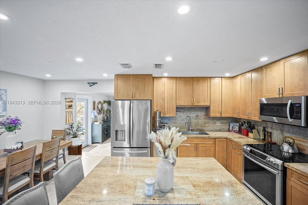 FAIRFAX BROLLIAR ADD SEC - Residential