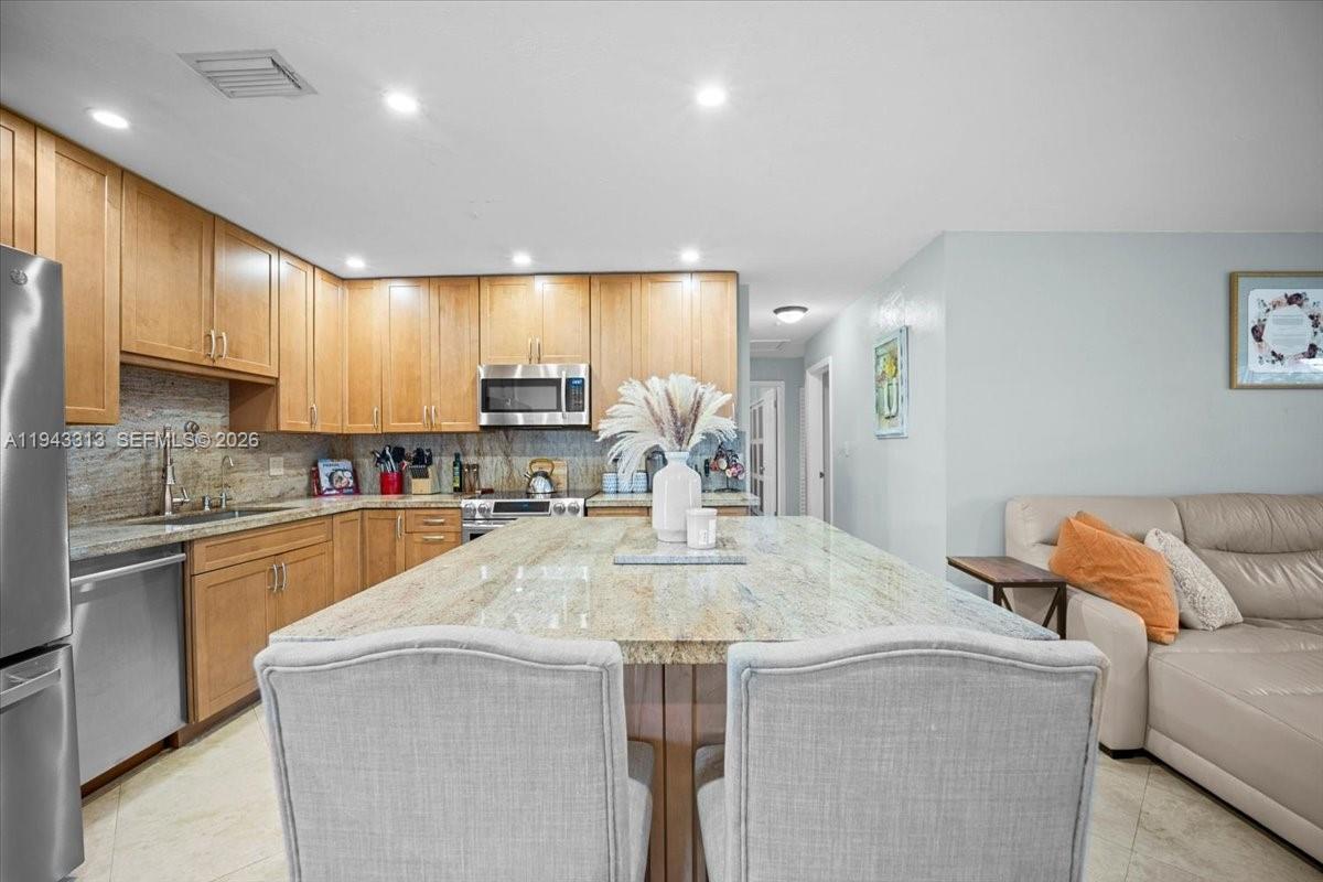 FAIRFAX BROLLIAR ADD SEC - Residential