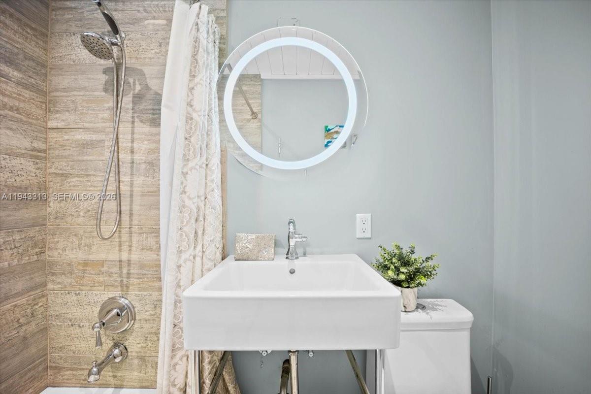 FAIRFAX BROLLIAR ADD SEC - Residential