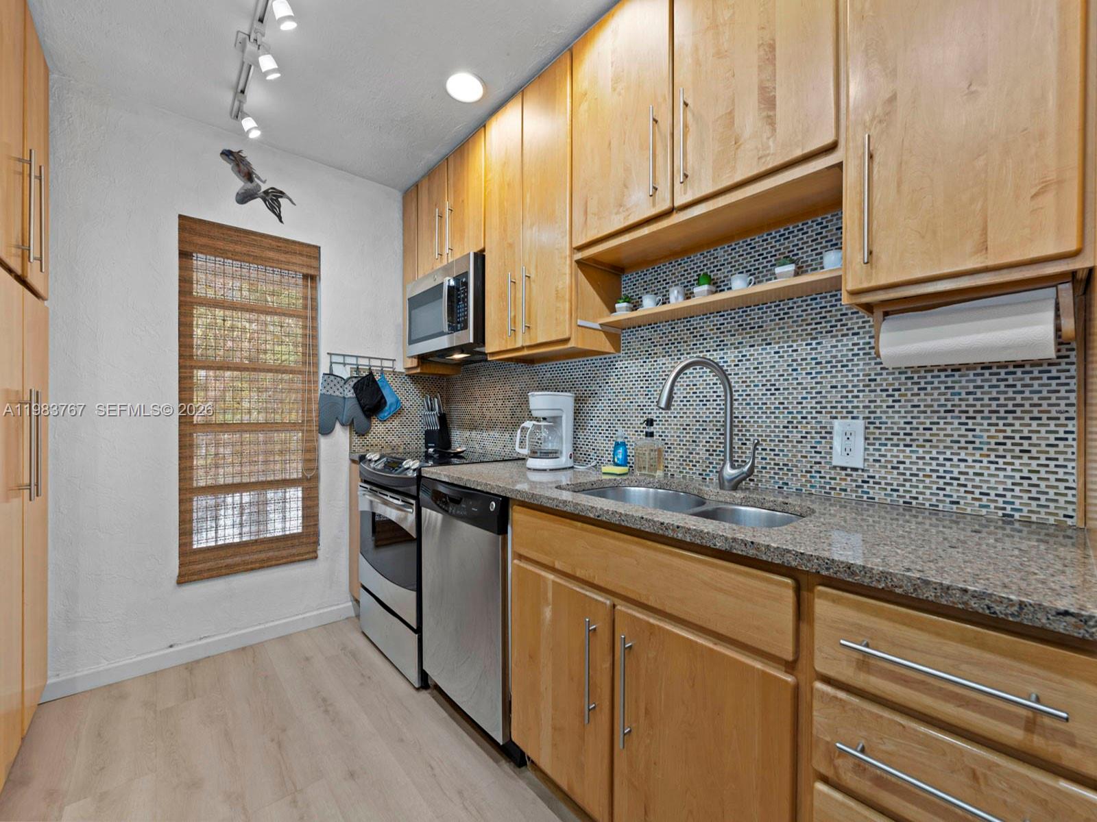 CRAINS SUBD OF GRASSY KEY - Residential