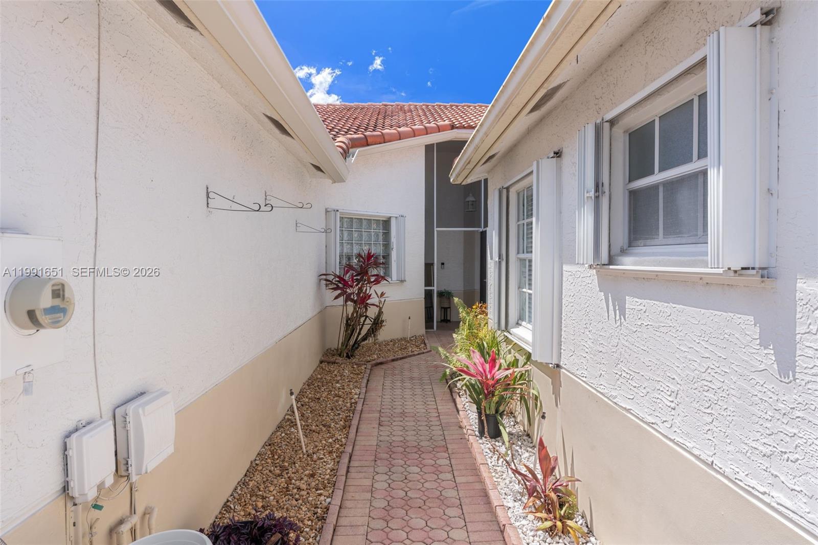 FLORAL LAKES 1 - Residential