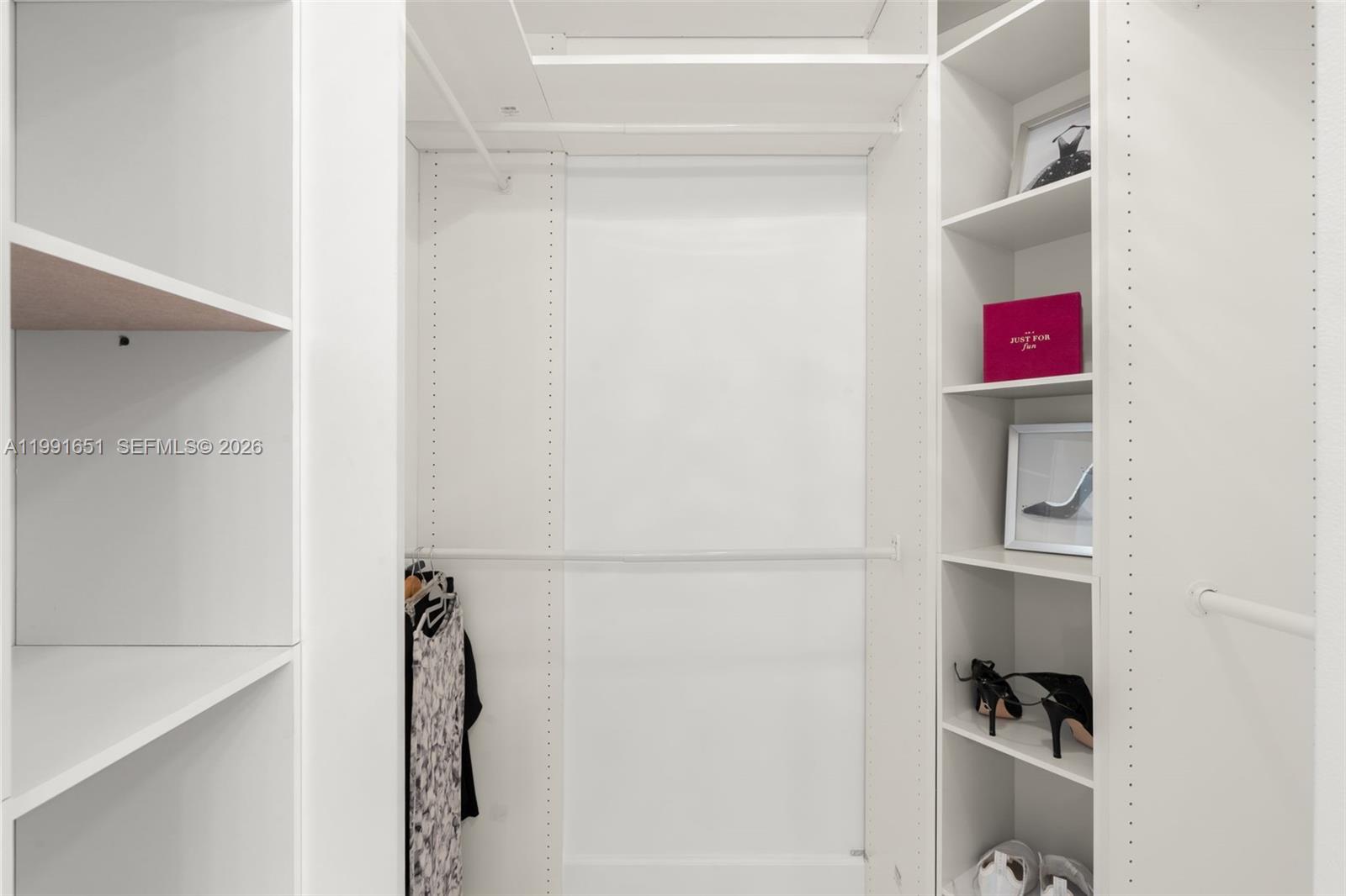 FLORAL LAKES 1 - Residential