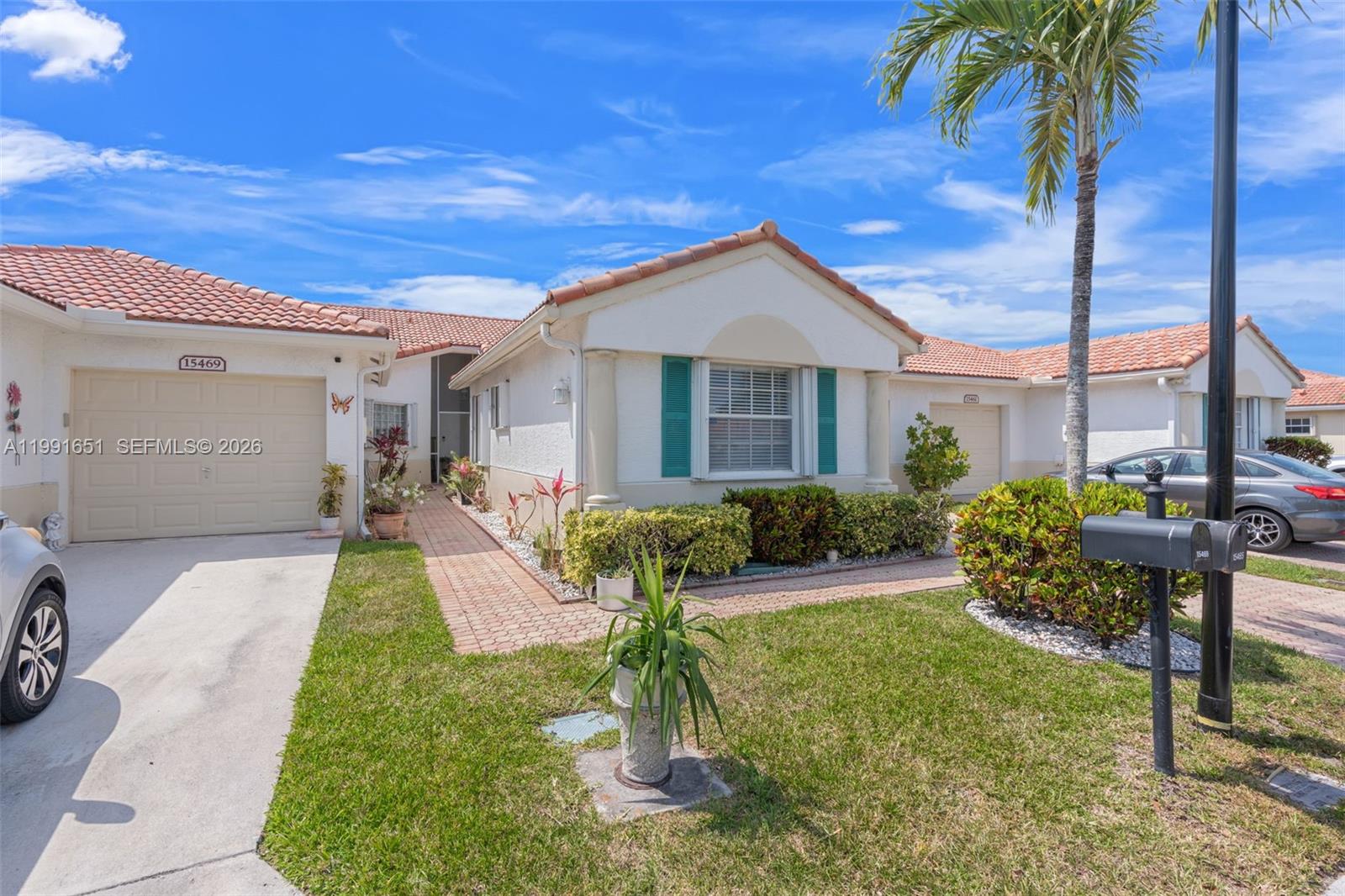 FLORAL LAKES 1 - Residential